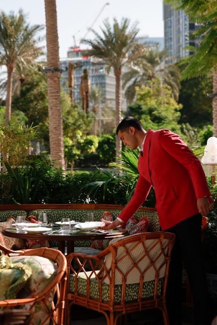 Restaurant Dubai Asian Chinese high-end glamours opulent with Dim Sum fine dining tasting menus Dining Rooms