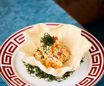 Chinese Asian Restaurant in Mayfair's London a High End dining Experience with crispy Peking Duck, Dim Sum also selected Wines and Cocktails.