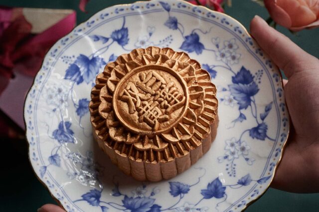 Asian Chinese Restaurant Downtown Dubai, join us as we welcome the Mid-Autumn festival this September with our limited-edition Mooncakes.